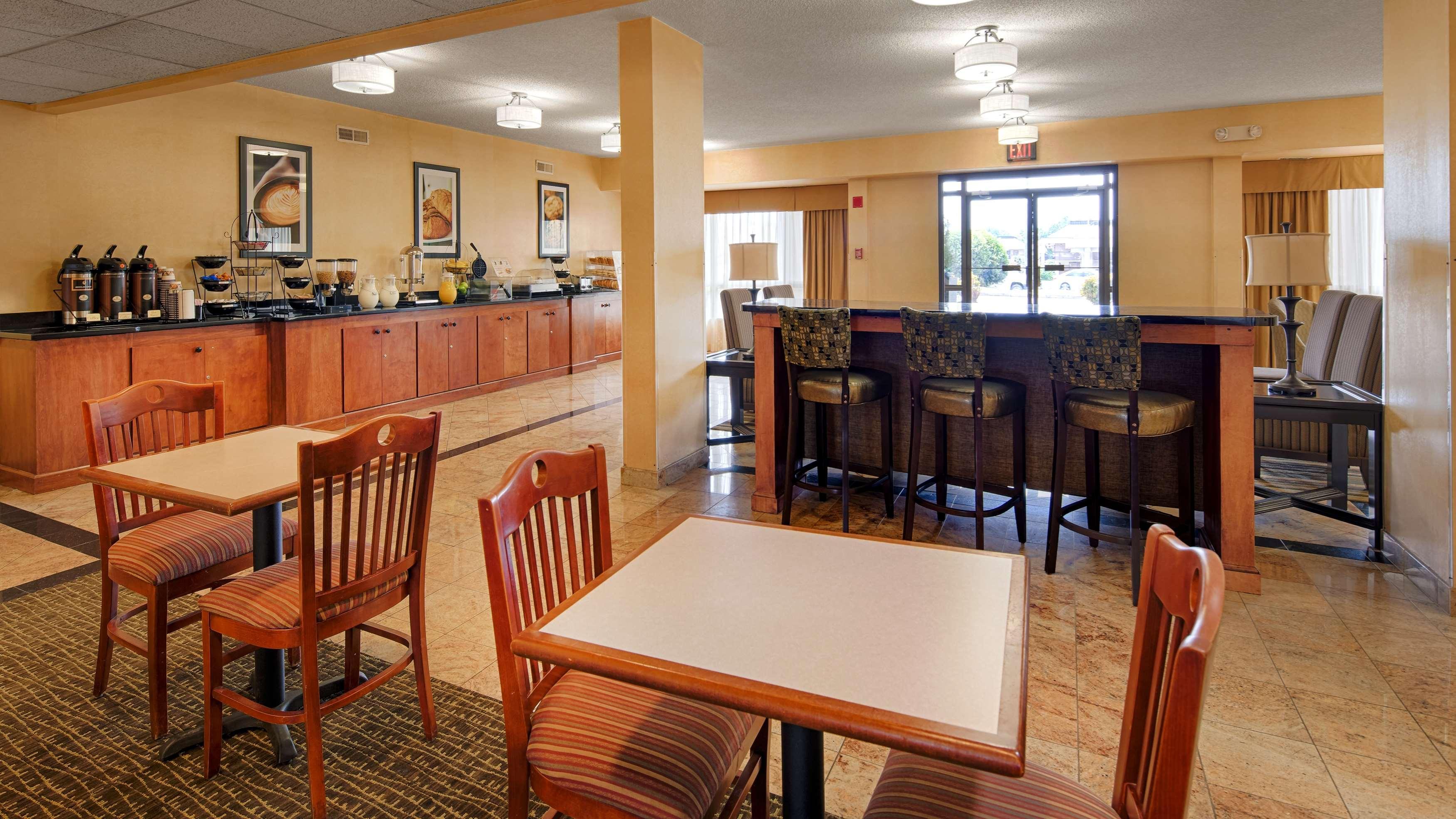 Best Western Emporia Exterior photo